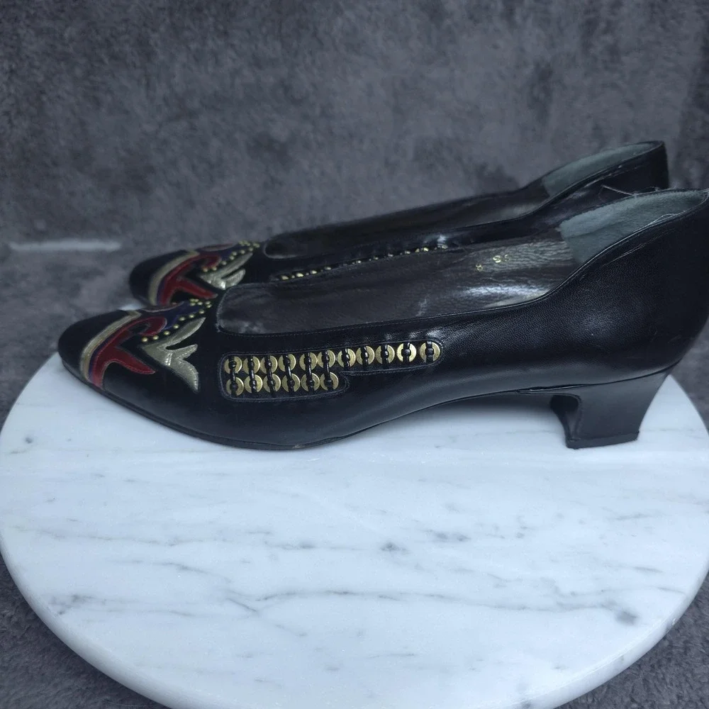 Vintage Margaret J. Shoes Womens Size 8 Black Leather Studded Pumps Italy 80s